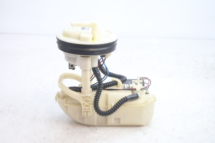 photo de POMPA CARBURANTE SUZUKI BURGMAN EXECUTIVE ABS 650 (2006 - 2012) - Vista principale