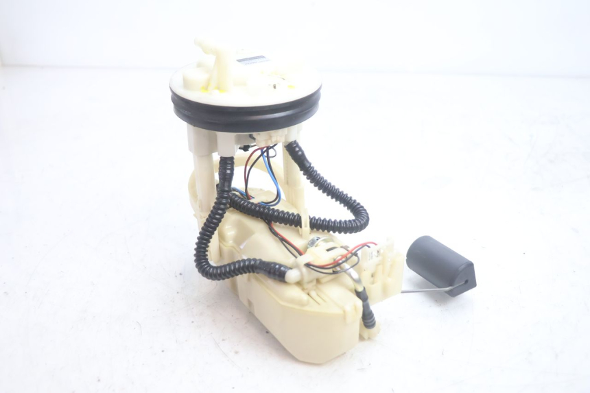 photo de POMPA CARBURANTE SUZUKI BURGMAN EXECUTIVE ABS 650 (2006 - 2012) - Dettaglio del componente
