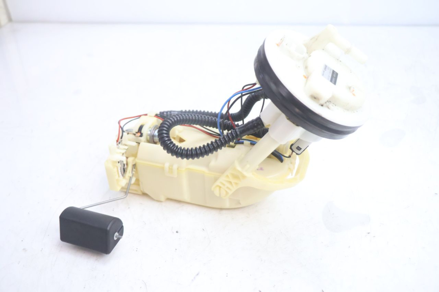 photo de POMPA CARBURANTE SUZUKI BURGMAN EXECUTIVE ABS 650 (2006 - 2012) - Vista d'insieme del prodotto