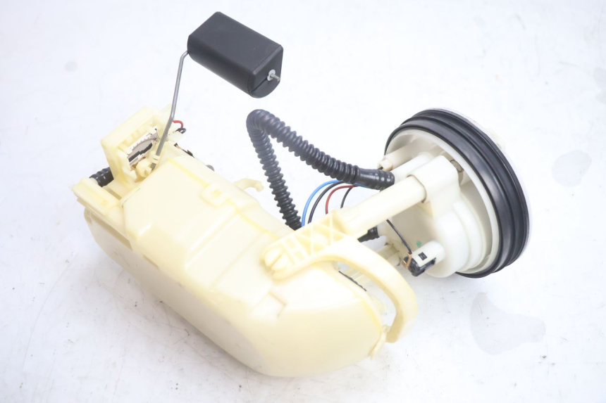 photo de POMPA CARBURANTE SUZUKI BURGMAN EXECUTIVE ABS 650 (2006 - 2012) - Ricambio usato controllato