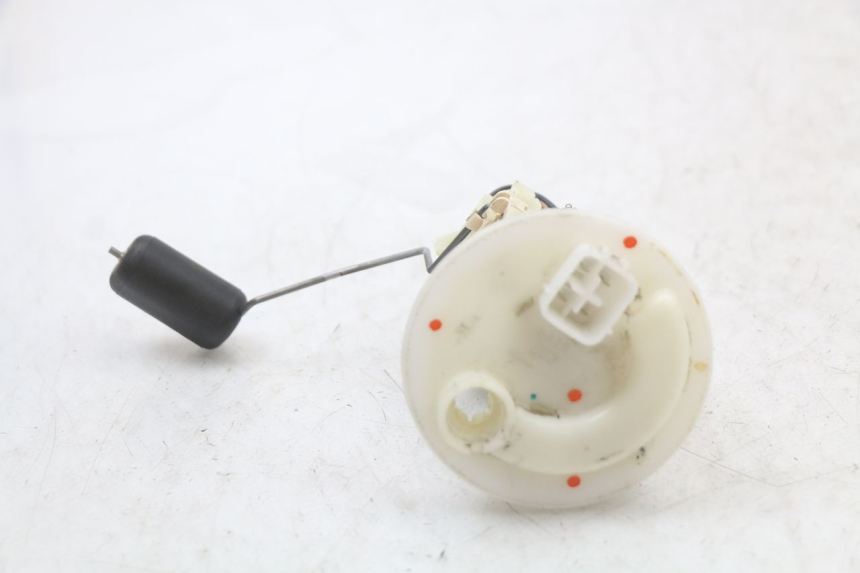 photo de POMPA DEL CARBURANTE YAMAHA BW'S BWS 125 (2010 - 2013) - Primo piano tecnico