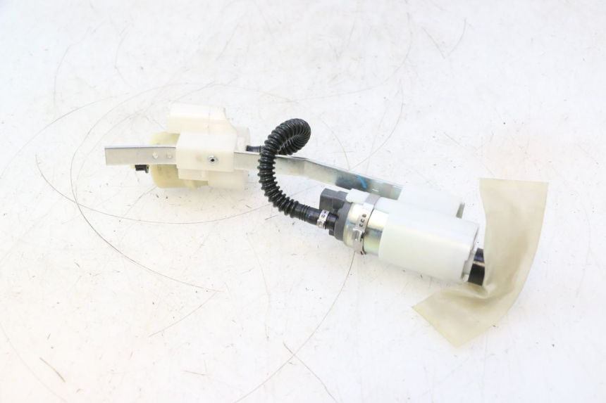 photo de POMPA DEL CARBURANTE BMW C SPORT 650 (2015 - 2021) - Vista principale