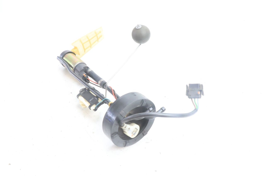 photo de POMPA CARBURANTE BMW C1 125 (2000 - 2003) - Zoom sullo stato d'uso