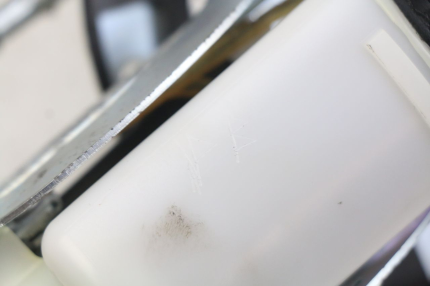 photo de POMPA CARBURANTE HONDA CB R 1000 (2018 - 2023) - Dettaglio del componente