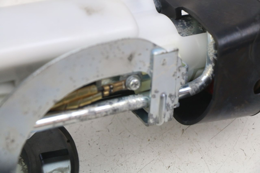 photo de POMPA CARBURANTE HONDA CB R 1000 (2018 - 2023) - Altra angolazione