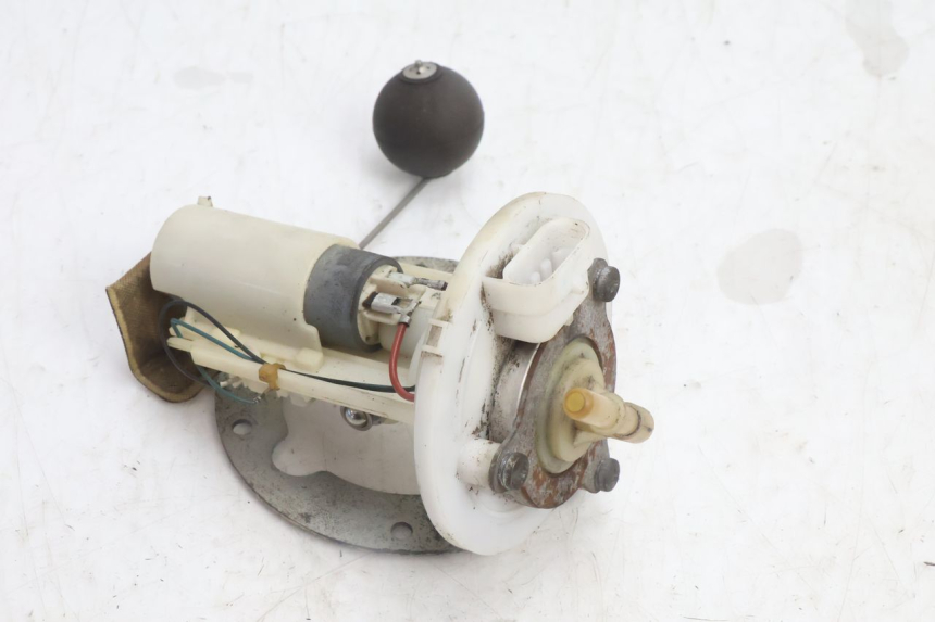 photo de POMPA DEL CARBURANTE PEUGEOT CITYSTAR 125 (2011 - 2017) - Altra vista dell'articolo