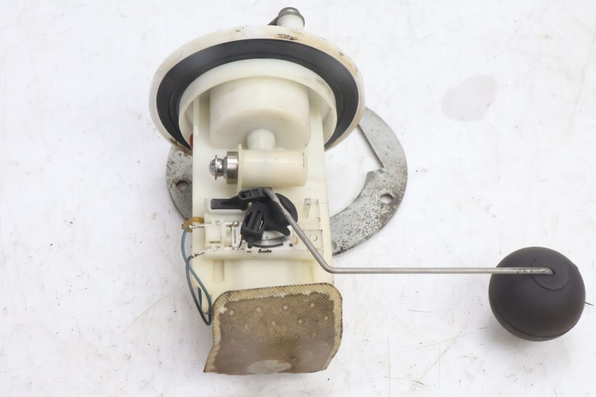photo de POMPA DEL CARBURANTE PEUGEOT CITYSTAR 125 (2011 - 2017) - Stato della superficie e materiale