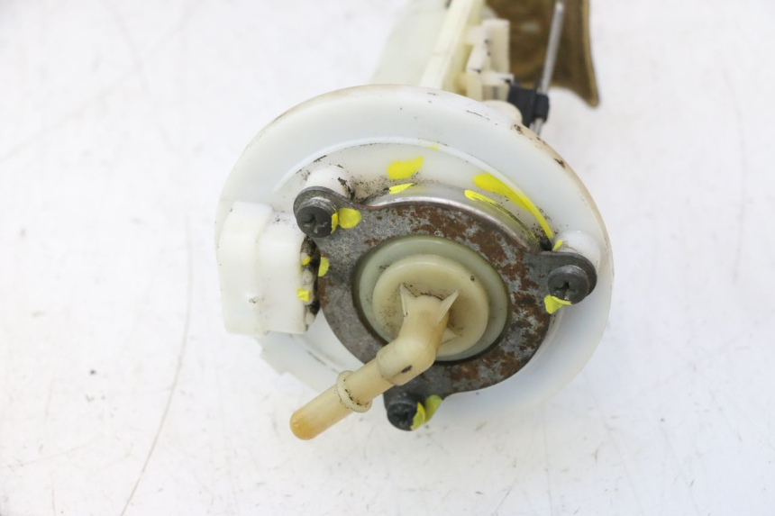 photo de POMPA DEL CARBURANTE PEUGEOT CITYSTAR 125 (2011 - 2017) - Ricambio usato controllato