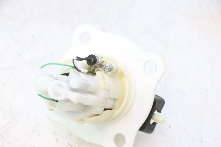 photo de POMPA CARBURANTE HONDA CRF CR-F 125 (2020 - 2021) - Primo piano tecnico