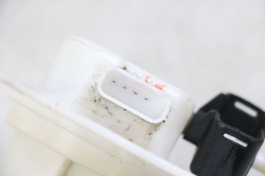 photo de POMPA DEL CARBURANTE HONDA CRF-F CRF F 110 (2019 - 2022) - Dettagli dei punti di fissaggio