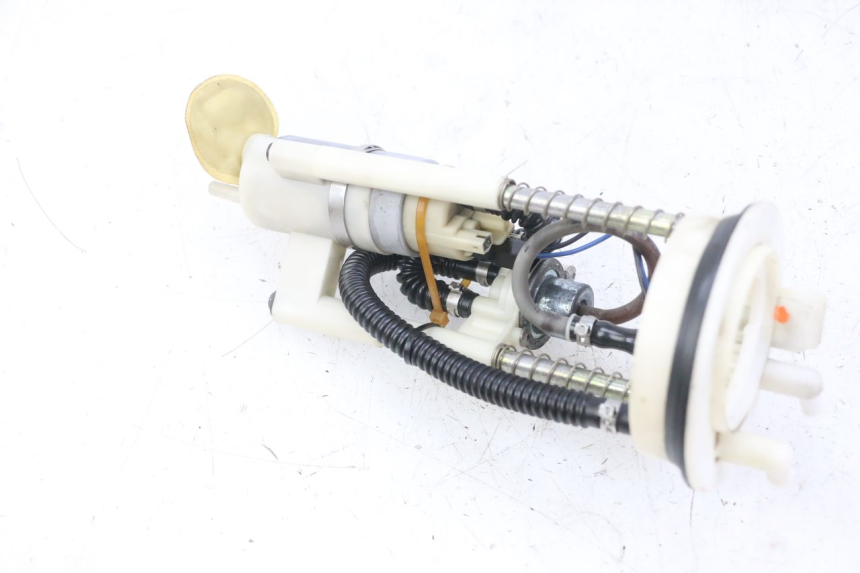 photo de POMPA CARBURANTE PEUGEOT ELYSTAR 125 (2002 - 2007) - Primo piano tecnico