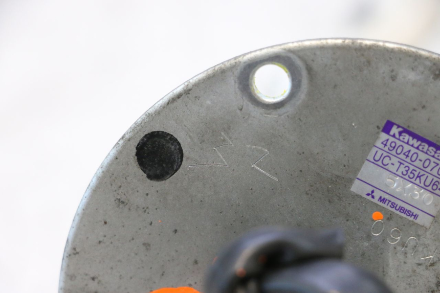 photo de POMPA CARBURANTE KAWASAKI ER-6 ER6 F ABS 650 (2012 - 2016) - Dettagli dei punti di fissaggio