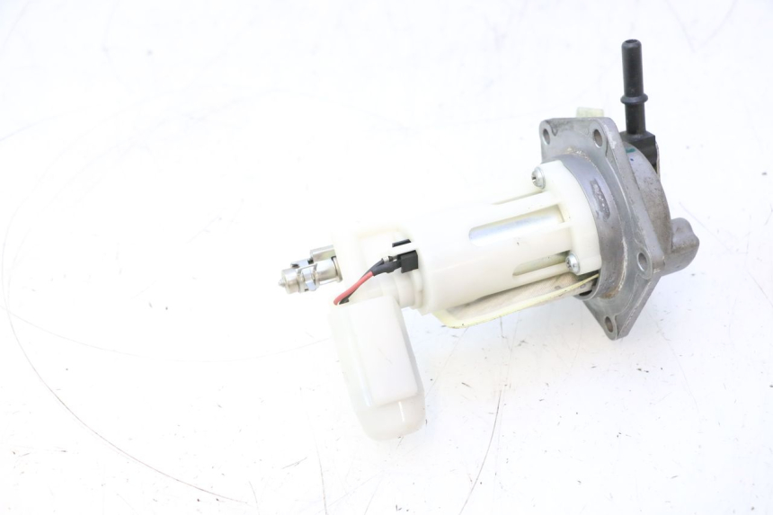 photo de POMPA CARBURANTE KAWASAKI ER-6 ER6 N 650 (2005 - 2009) - Stato della superficie e materiale