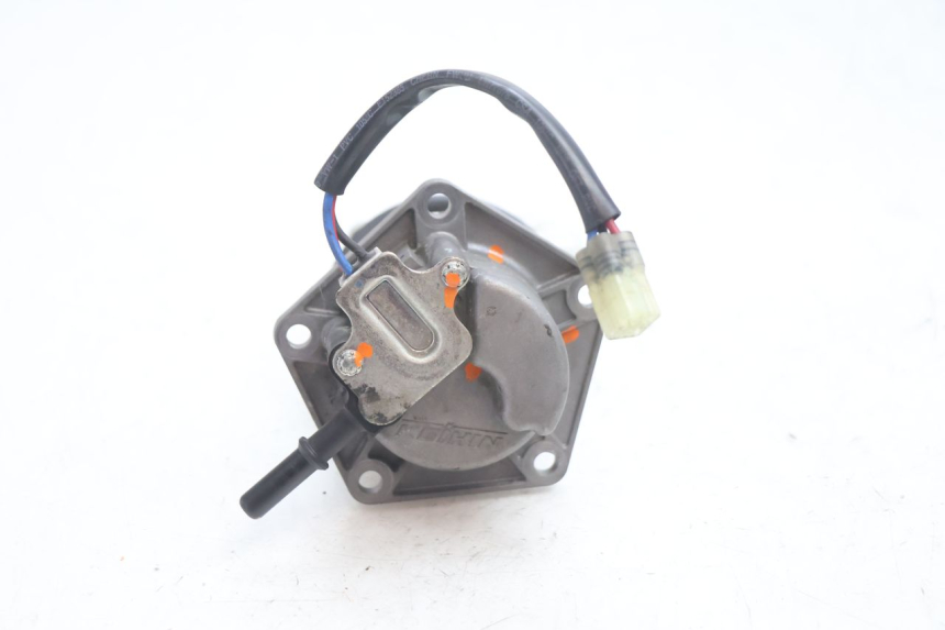 photo de POMPA CARBURANTE KAWASAKI ER-6 ER6 N 650 (2005 - 2009) - Primo piano tecnico