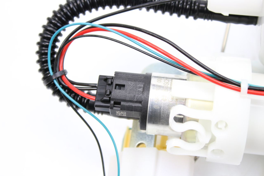 photo de POMPA DEL CARBURANTE BMW F GS K81 850 (2018 - 2023) - Altra angolazione