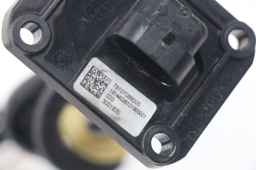 photo de POMPA CARBURANTE HUSQVARNA FC 350 (2019 - 2022) - Altra angolazione