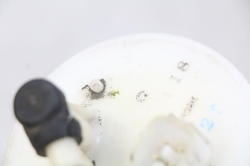 photo de POMPA CARBURANTE HONDA FES PANTHEON 125 (2003 - 2007) - Dettaglio del componente