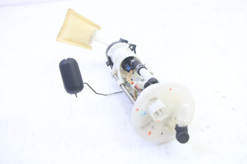 photo de POMPA CARBURANTE HONDA FES S-WING SWING ABS 125 (2007 - 2015) - Altra angolazione