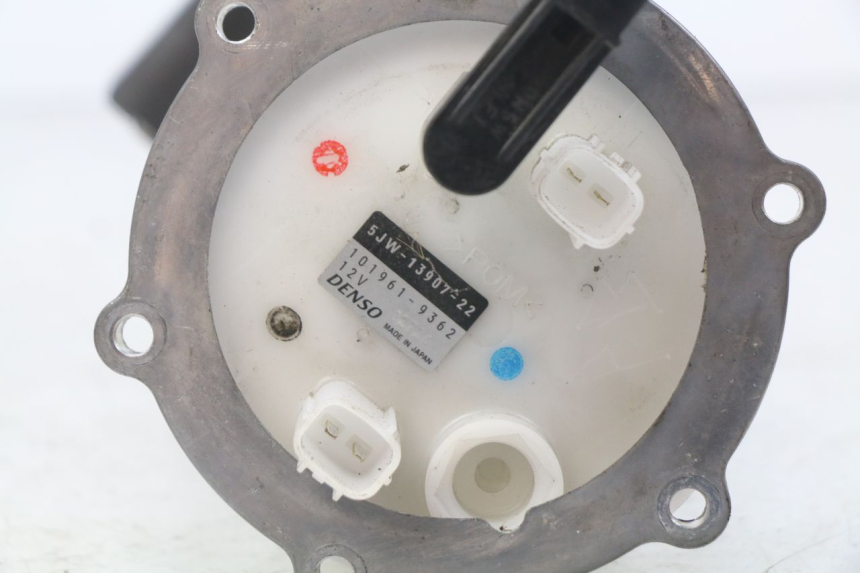 photo de POMPA DEL CARBURANTE YAMAHA FJR ABS 1300 (2016 - 2020) - Primo piano tecnico