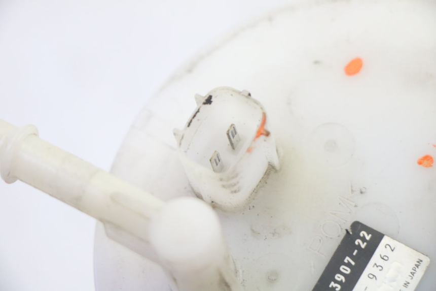 photo de POMPA DEL CARBURANTE YAMAHA FJR ABS 1300 (2006 - 2012) - Primo piano tecnico