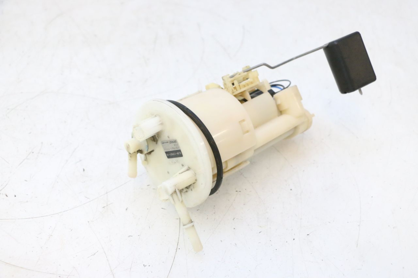 photo de POMPA CARBURANTE YAMAHA FJR 1300 (2001 - 2005) - Caratteristiche distintive