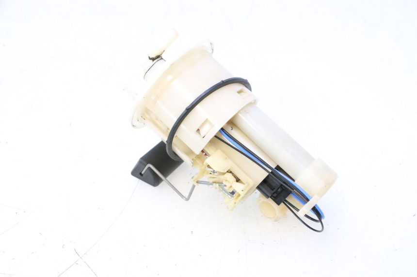 photo de POMPA CARBURANTE YAMAHA FJR 1300 (2001 - 2005) - Primo piano tecnico