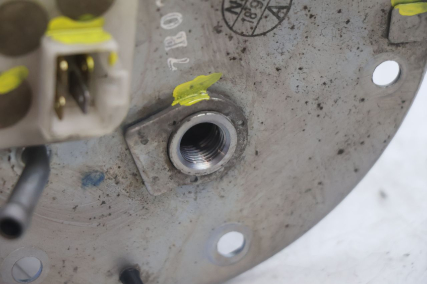 photo de POMPA CARBURANTE HONDA FJS SILVER WING SILVERWING 400 (2005 - 2008) - Stato della superficie e materiale
