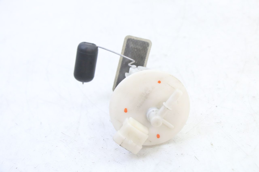 photo de POMPA CARBURANTE VENESI FLY RETRO 4T 50 (2020 - 2025) - Primo piano tecnico