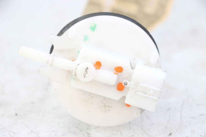 photo de POMPA CARBURANTE HONDA FORZA ABS 300 (2013 - 2017) - Stato della superficie e materiale