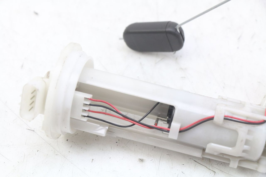 photo de POMPA CARBURANTE HONDA FORZA 125 (2015 - 2016) - Zoom sullo stato d'uso