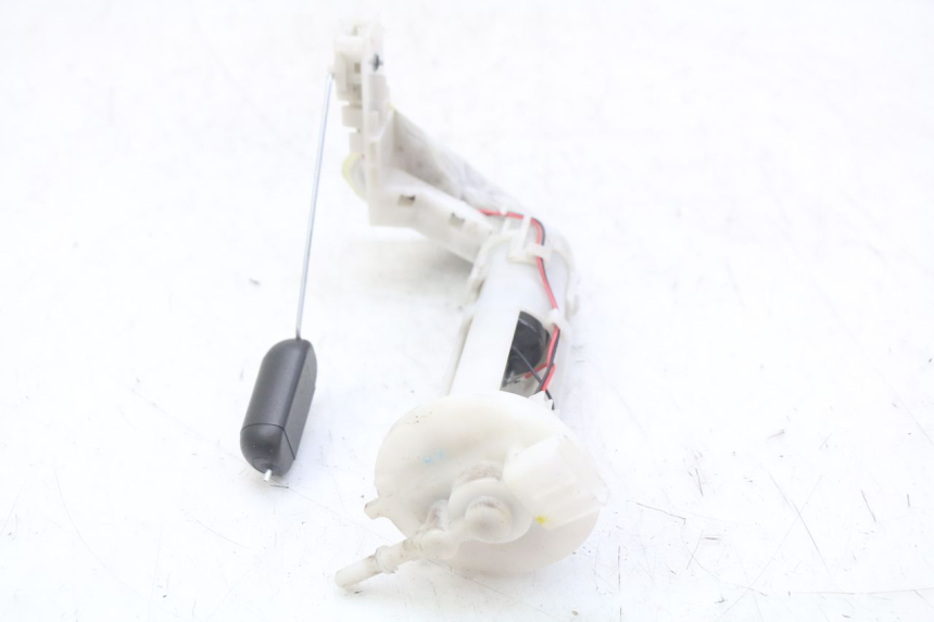 photo de POMPA CARBURANTE HONDA FORZA 125 (2015 - 2016) - Altra angolazione