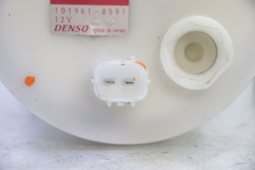 photo de POMPA CARBURANTE YAMAHA FZ6 N FAZER 600 (2004 - 2006) - Dettagli dei punti di fissaggio