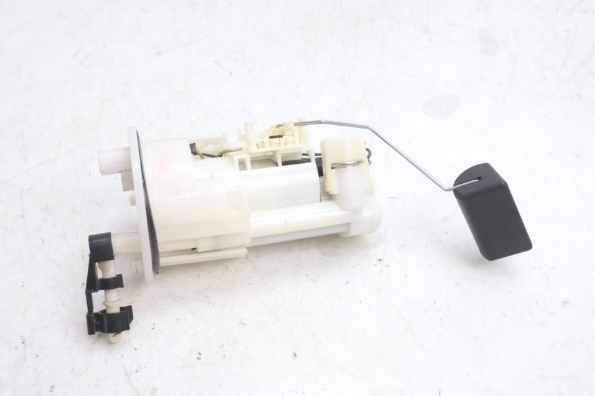 photo de POMPA CARBURANTE YAMAHA FZ8 800 (2010 - 2016) - Altra angolazione