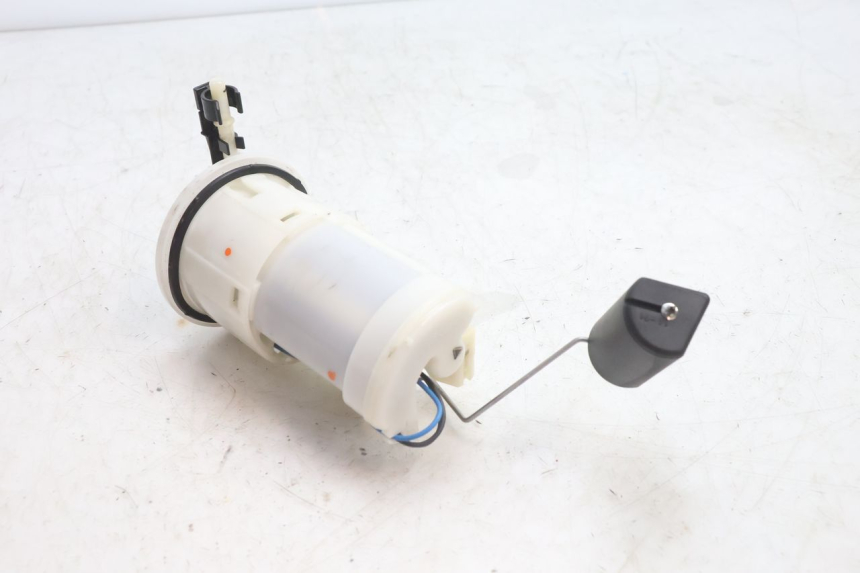 photo de POMPA CARBURANTE YAMAHA FZ8 800 (2010 - 2016) - Dettagli dei punti di fissaggio