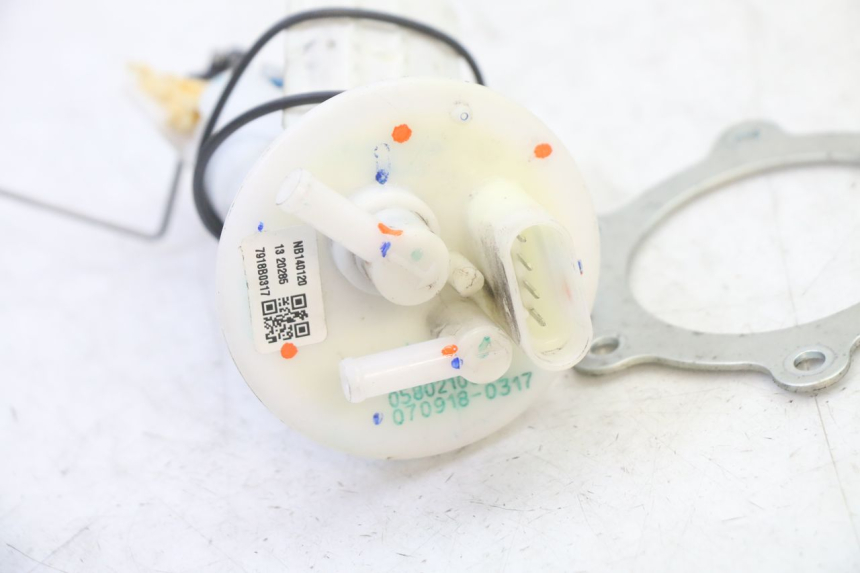 photo de POMPA CARBURANTE BMW G310 R 310 (2016 - 2020) - Primo piano tecnico