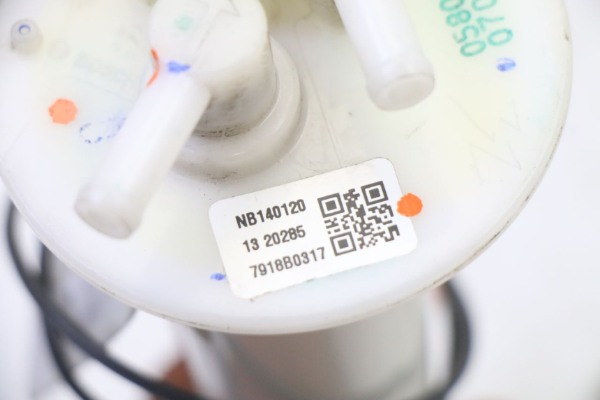 photo de POMPA CARBURANTE BMW G310 R 310 (2016 - 2020) - Dettagli dei punti di fissaggio