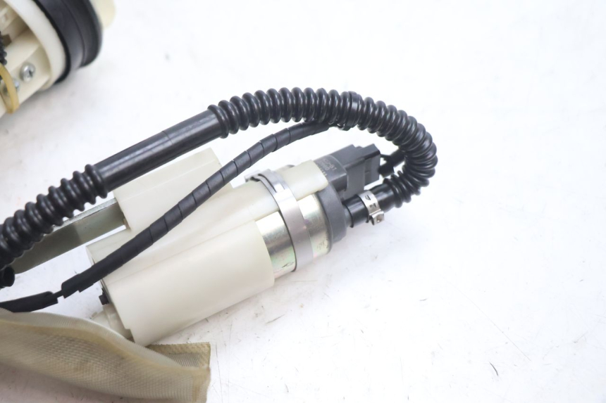 photo de POMPA CARBURANTE GILERA GP 800 (2007 - 2013) - Zoom sullo stato d'uso