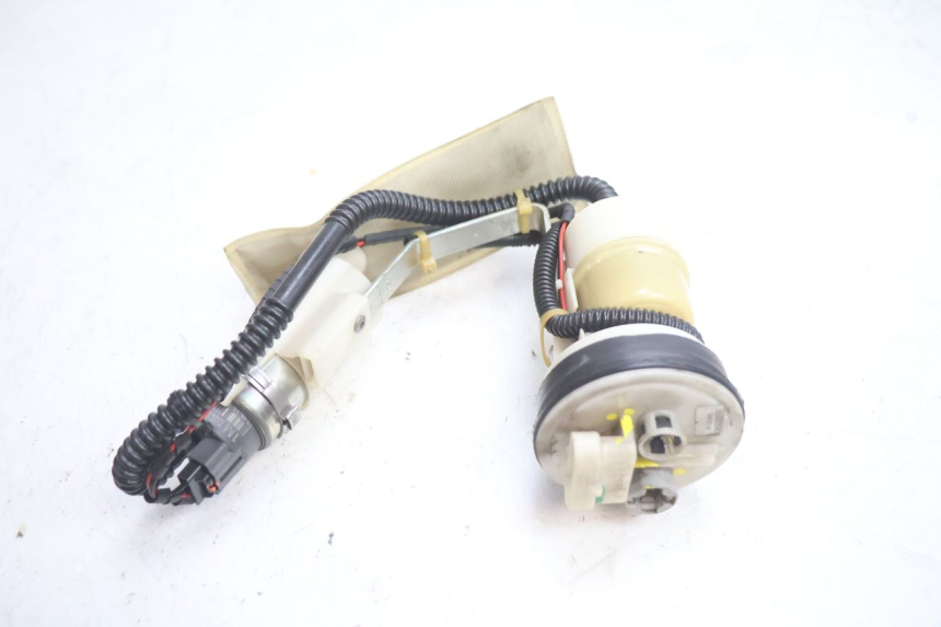 photo de POMPA CARBURANTE GILERA GP 800 (2007 - 2013) - Primo piano tecnico