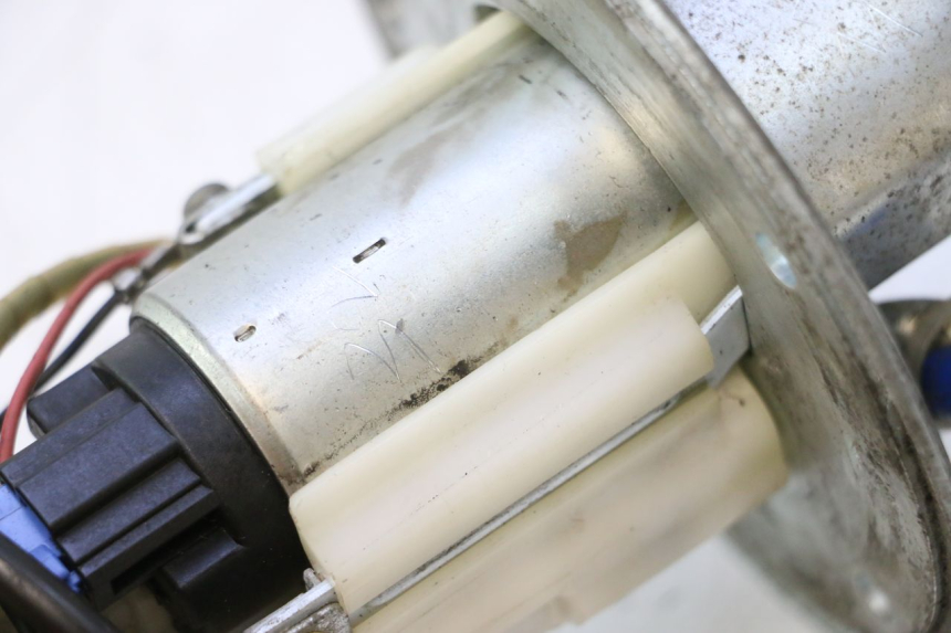 photo de POMPA CARBURANTE SUZUKI GSR 600 (2005 - 2012) - Dettaglio del componente