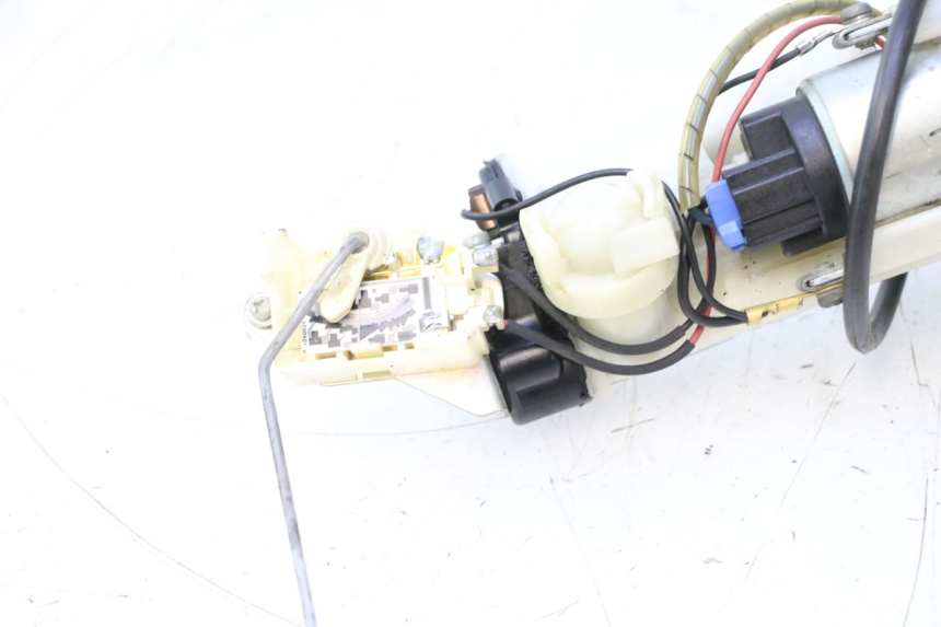 photo de POMPA CARBURANTE SUZUKI GSR 600 (2005 - 2012) - Altra vista dell'articolo
