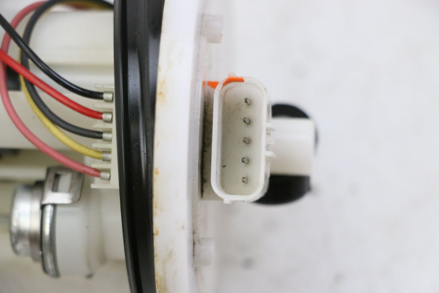 photo de POMPA DEL CARBURANTE HONDA PES PS I 125 (2006 - 2012) - Dettagli dei punti di fissaggio