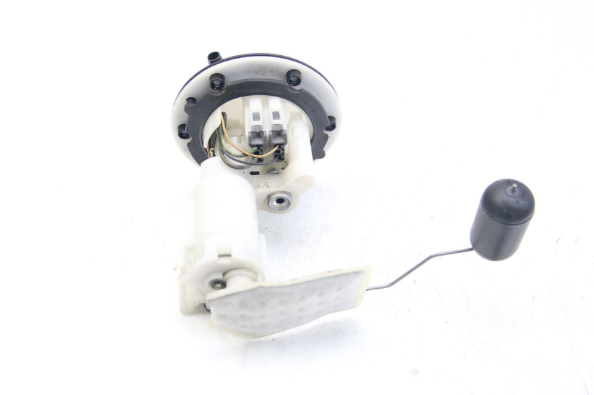 photo de POMPA DEL CARBURANTE YAMAHA HW XENTER 125 (2011 - 2017) - Dettaglio del componente