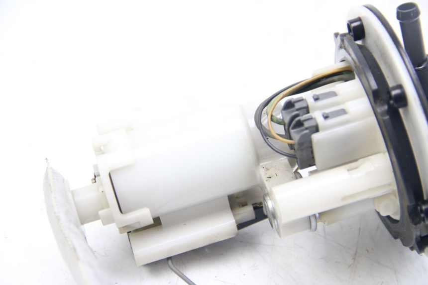 photo de POMPA DEL CARBURANTE YAMAHA HW XENTER 125 (2011 - 2017) - Altra angolazione