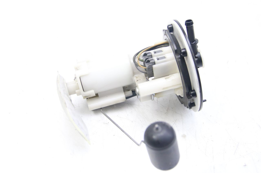 photo de POMPA DEL CARBURANTE YAMAHA HW XENTER 125 (2011 - 2017) - Primo piano tecnico