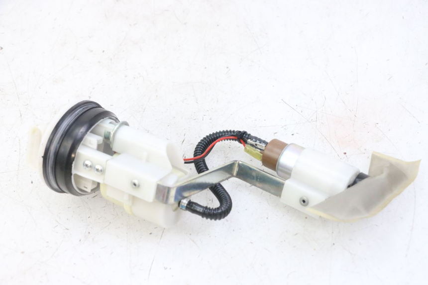 photo de POMPA CARBURANTE PIAGGIO IE MP3 YOURBAN 300 (2011 - 2016) - Dettagli dei punti di fissaggio