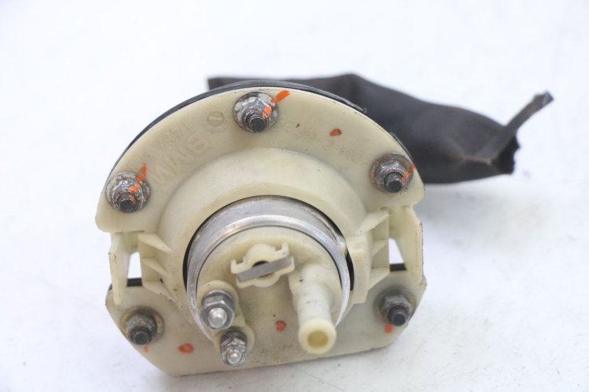 photo de POMPA CARBURANTE BMW K 75 RT 750 (1989 - 1997) - Dettagli dei punti di fissaggio