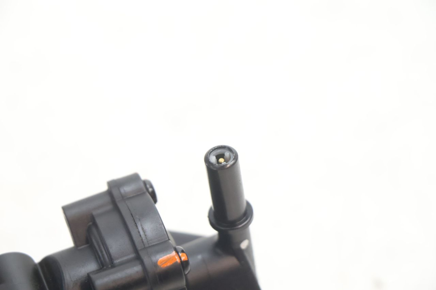 photo de POMPA CARBURANTE PEUGEOT KISBEE 2T 50 (2018 - 2022) - Vista d'insieme del prodotto