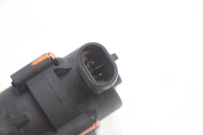 photo de POMPA CARBURANTE PEUGEOT KISBEE 4T 50 (2018 - 2022) - Altra angolazione
