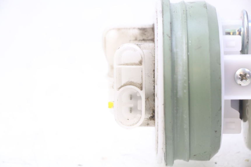 photo de POMPA DEL CARBURANTE PIAGGIO LIBERTY IGET 4T 50 (2015 - 2020) - Stato della superficie e materiale