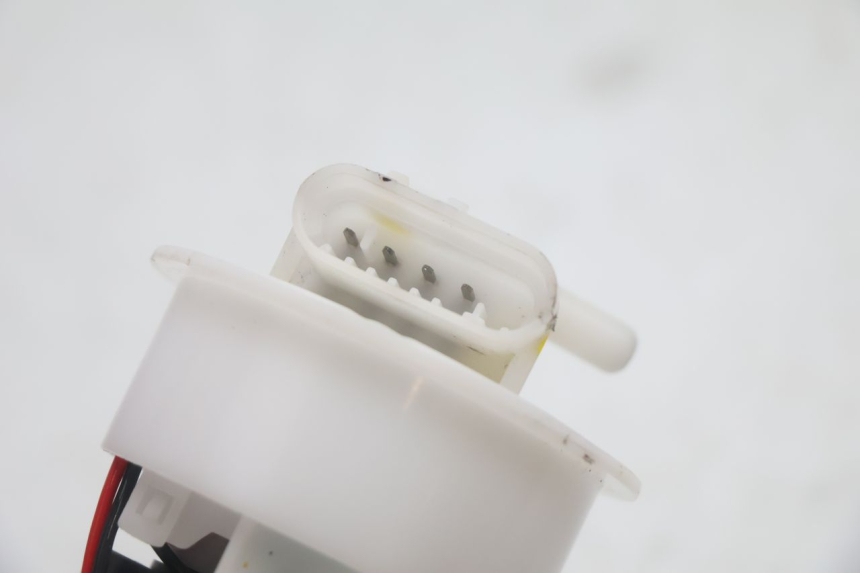 photo de POMPA CARBURANTE PIAGGIO MP3 HPE 530 (2022 - 2026) - Dettagli dei punti di fissaggio